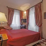Il Chiostro Del Carmine سيينا