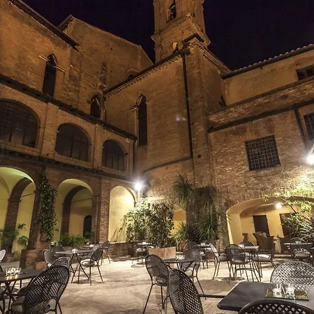 Il Chiostro Del Carmine
